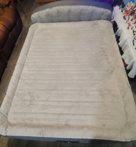 Sealy AlwayzAire Tough Guard Air Mattress, Queen (Like New)